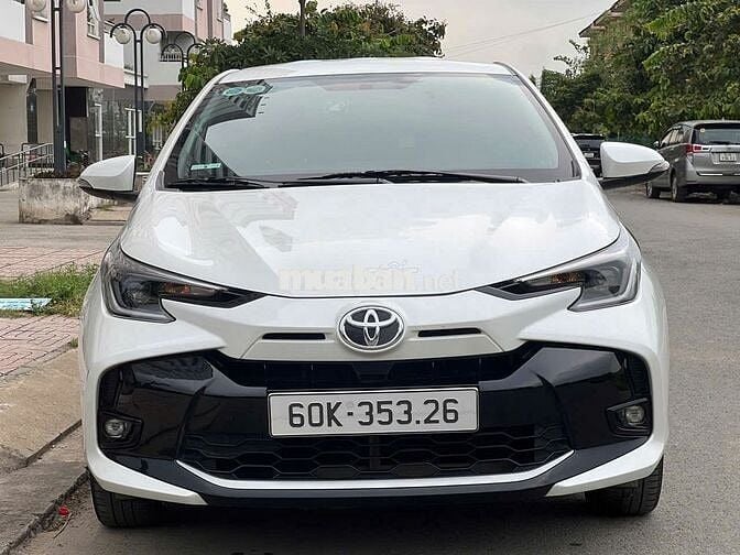 Toyota Vios 2023 E CVT 27000 km như mới đập thùng