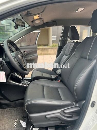 Toyota Vios 2023 E CVT 27000 km như mới đập thùng