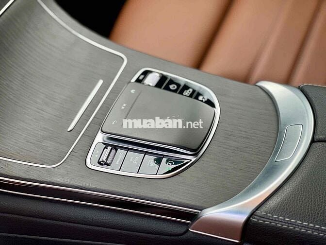 Mercedes Benz GLC 2022 300 4Matic - 26000 km