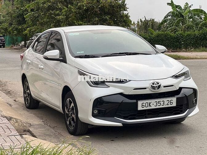 Toyota Vios 2023 E CVT 27000 km như mới đập thùng