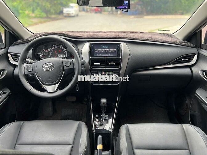 Toyota Vios 2023 E CVT 27000 km như mới đập thùng
