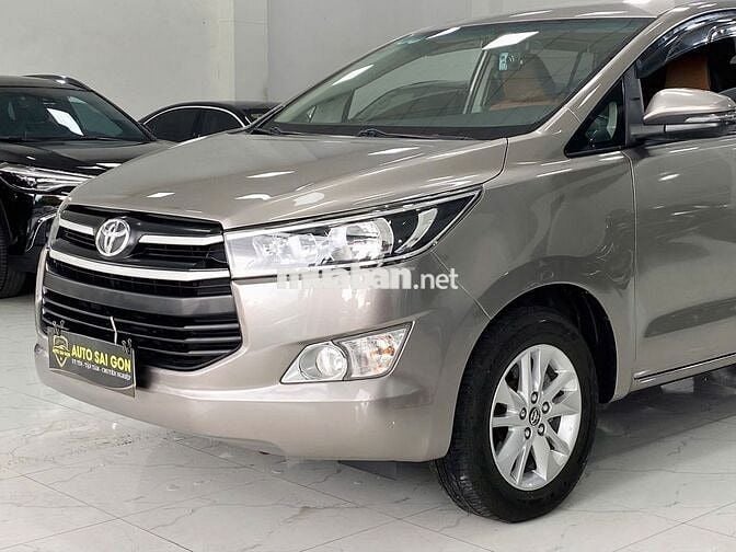 Toyota Innova 2.0G 2018 chuẩn gia đình