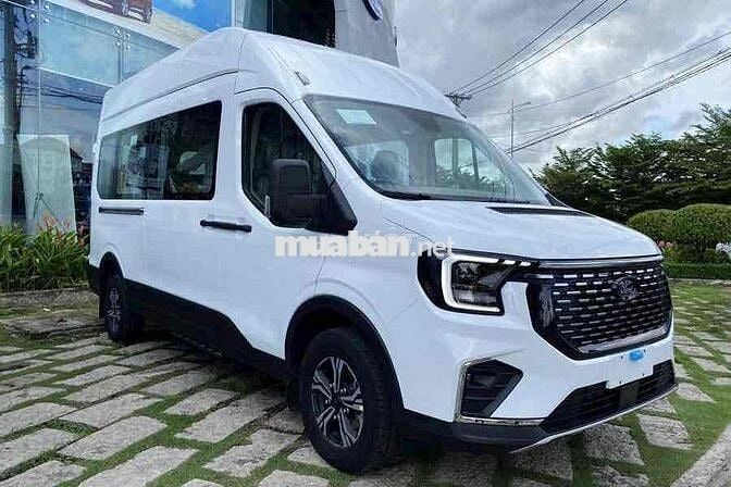 Ford Transit 2025 - 200 km