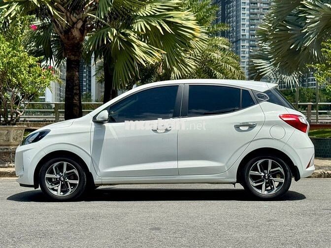 Hyundai Grand i10 Hatchback 2022 -Trắng - 2v3km
