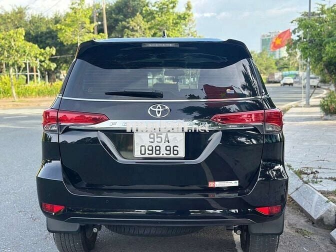 Toyota fortuner 2.7 AT - 7000 km
