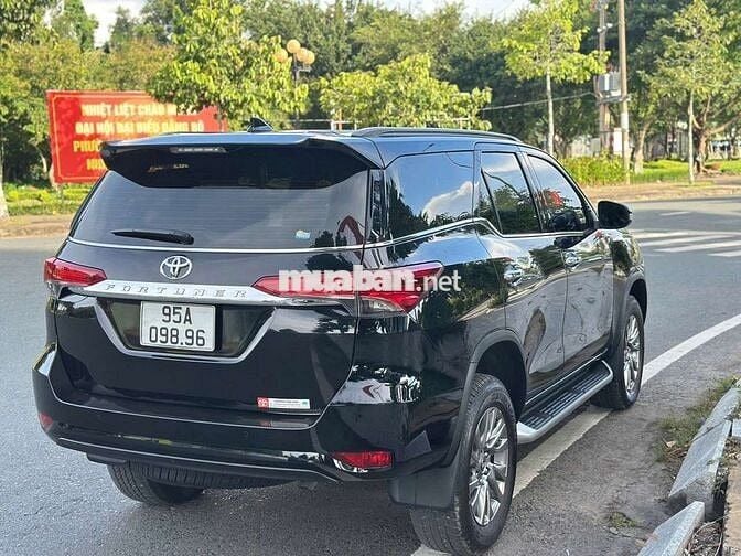 Toyota fortuner 2.7 AT - 7000 km