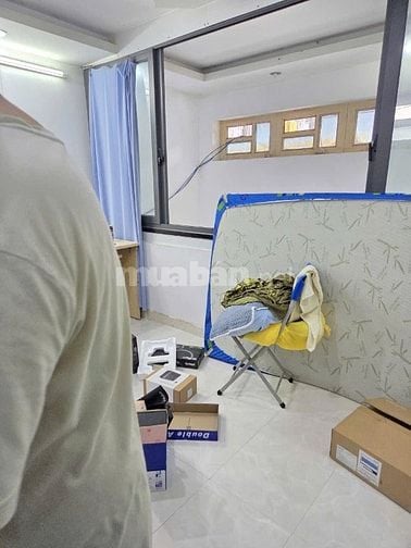 Cho thuê nguyên căn 4 x 6 có 1 lửng 2 lầu đúc nhà đẹp hẻm 3m P3 NVC GV