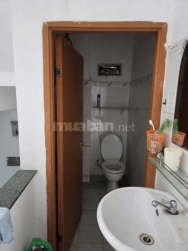 Cho thuê nguyên căn 4 x 6 có 1 lửng 2 lầu đúc nhà đẹp hẻm 3m P3 NVC GV