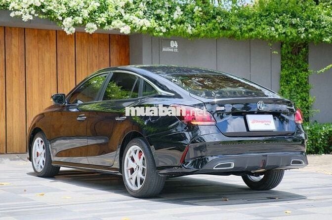 MG5 LUXURY 2023 - 31000 km