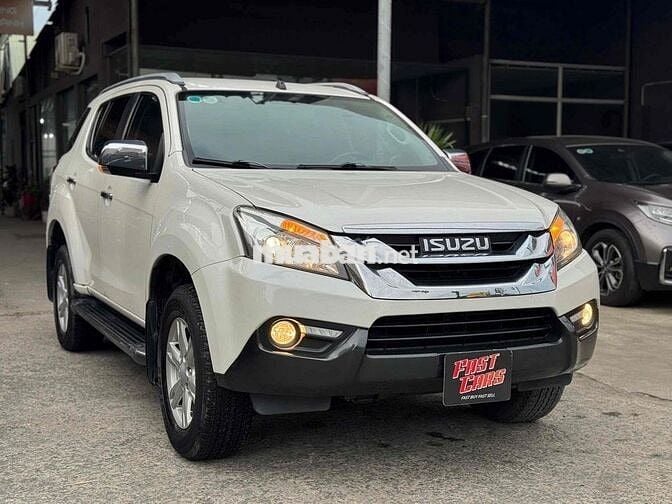 Isuzu Mu X 2016 3.0 4X2 AT - 144000 km một chủ