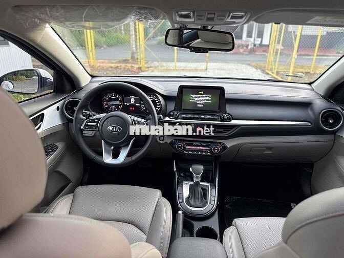 Kia Cerato 2021 Luxury 1.6 AT - 20000 km