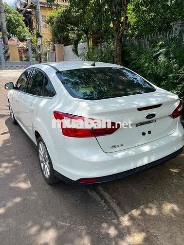 Ford Focus 2015 Titanium 2.0 AT - 100000 km