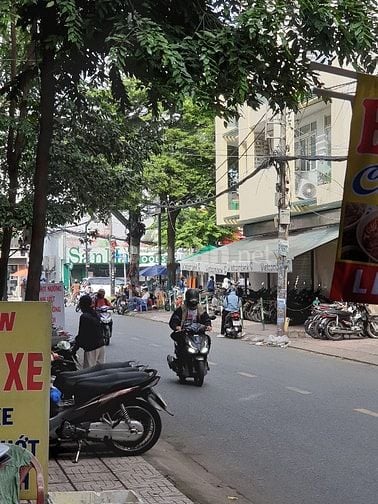 Bán tòa nhà căn hộ dịch vụ 16 phòng thang máy ngay góc ngã tư 