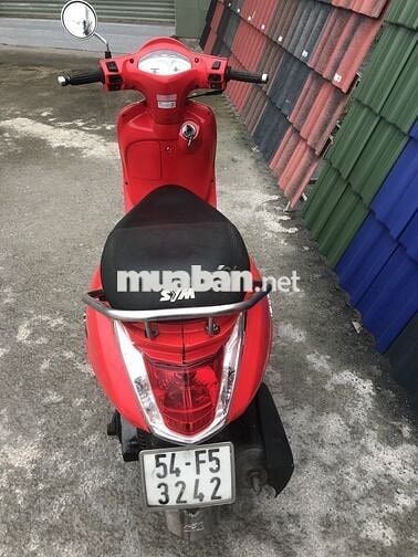 Atila Elizaberth Fi màu đỏ biển số tphcm