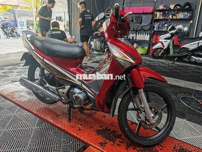 Neo Fi xe liền lạc máy rất em (