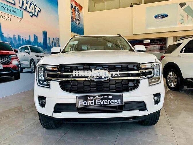 2025 Everest AB Trắng xe sẵn Bank 80%, lãi 7,5%