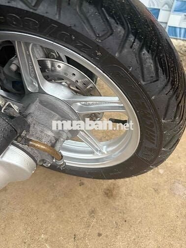 Sh 150 nhập Ý