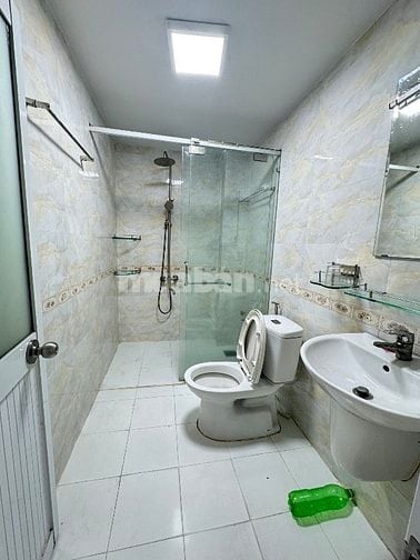 Bán tòa nhà căn hộ dịch vụ 16 phòng thang máy ngay góc ngã tư 