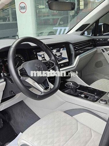 Volkswagen Touareg 2023 Luxury - 59000 km