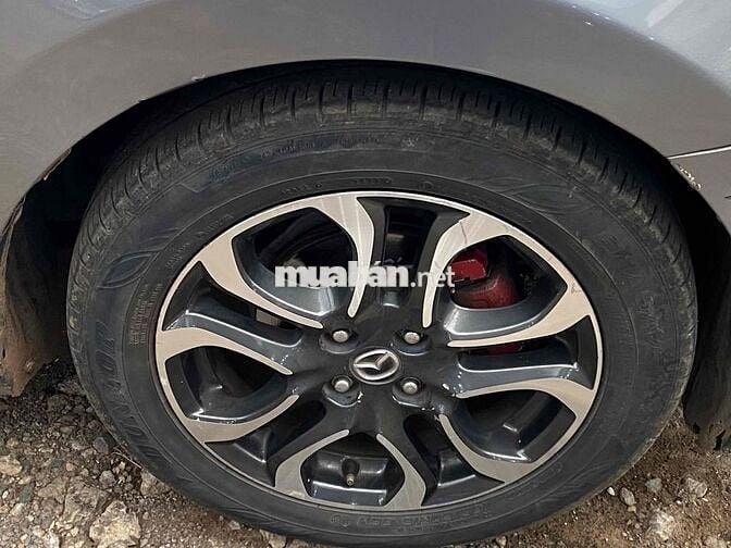 Mazda 2 2016  1.5 AT Sedan - 10000 km