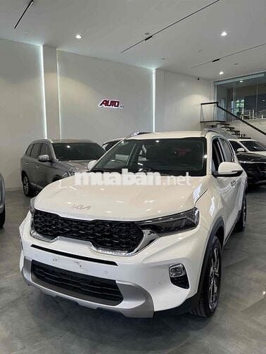 Kia Sonet 2023 Luxury 1.5 AT - 17000 km ***