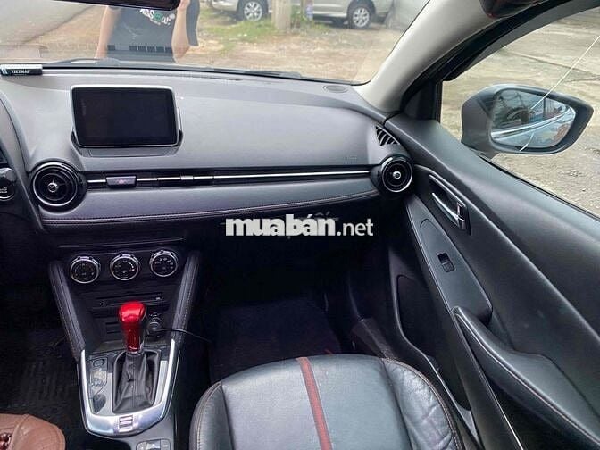 Mazda 2 2016  1.5 AT Sedan - 10000 km