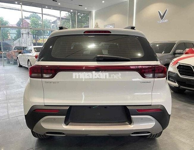 Kia Sonet 2023 Luxury 1.5 AT - 17000 km ***