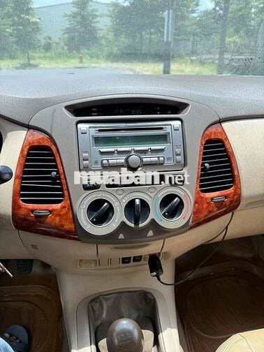Toyota Innova 2007 G số sàn gia đình zin 100%