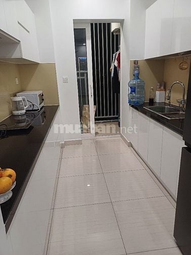 Cho thue căn hộ 2pn 2wc kinh dương vuong