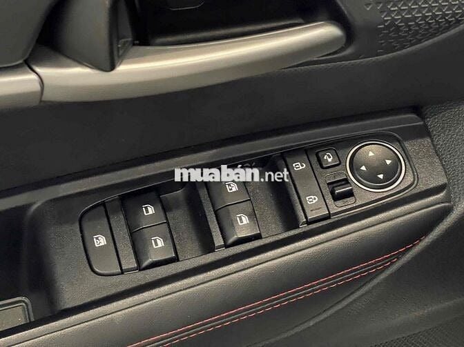 Kia Sonet 2023 Luxury 1.5 AT - 17000 km ***