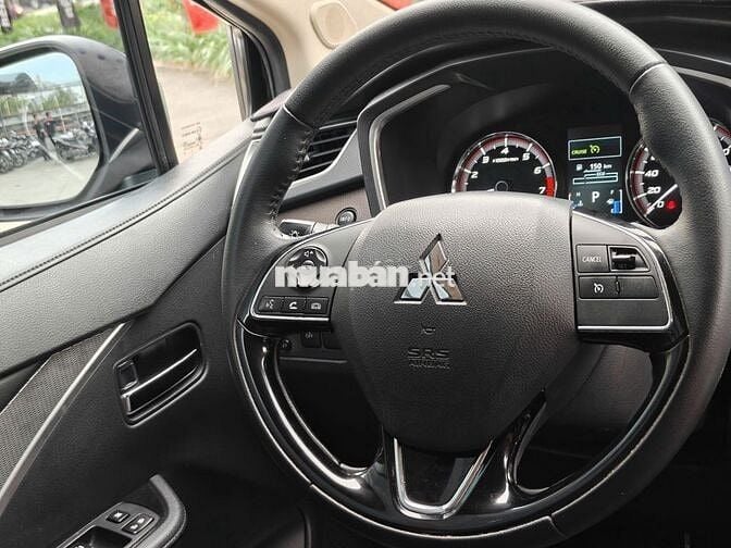 Mitsubishi Xpander 2020 Cross màu Đen ODO 5 vạn