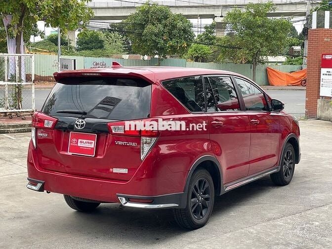 Toyota Innova 2018 2.0 Venturer - 80.600 km