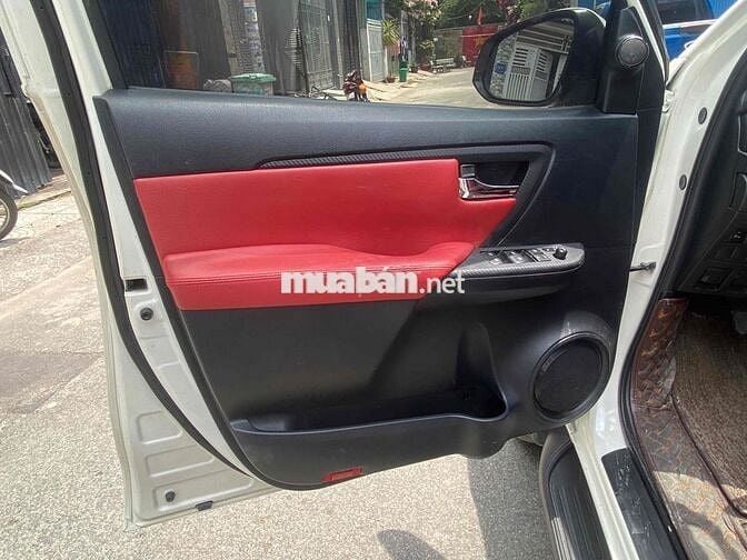 Toyota Fortuner 2017 2.7V 4x4 - 91 km