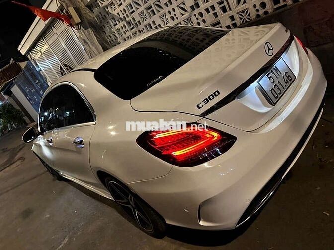 Mercedes C300 AMG Model Full 2020 - 82000 km