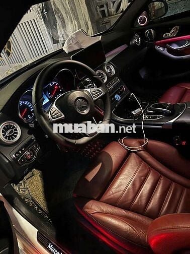 Mercedes C300 AMG Model Full 2020 - 82000 km
