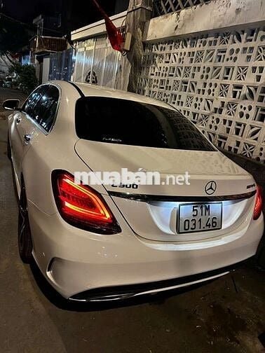 Mercedes C300 AMG Model Full 2020 - 82000 km