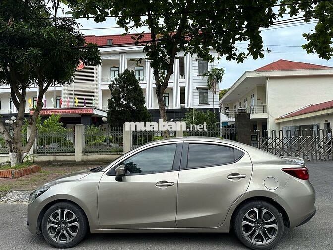 Mazda 2 2016  1.5 AT Sedan - 10500 km