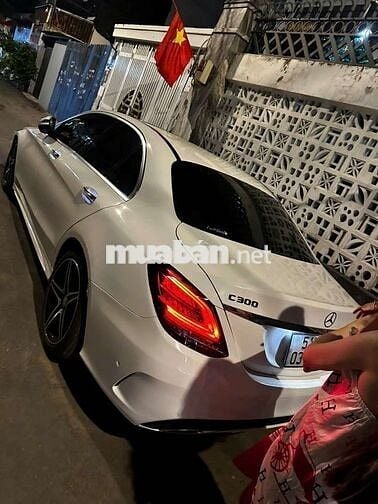 Mercedes C300 AMG Model Full 2020 - 82000 km