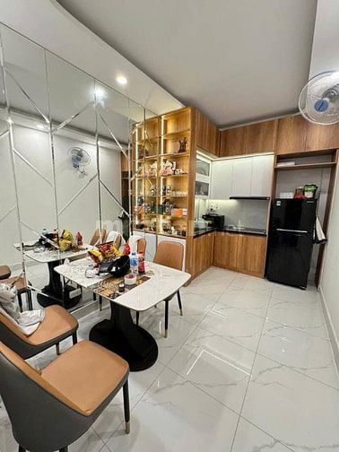 Nhà Đẹp Gần Phố, Giáp Bát, Hoàng Mai 19/25m, 6 tầng, giá 5.9 tỷ.