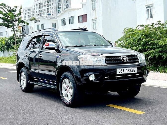 Toyota Fortuner 2009 2.7V 4x4 AT - đen đẹp