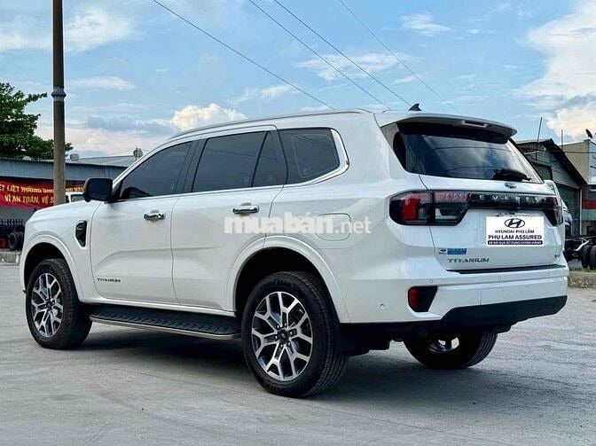 Ford Everest Titanium Plus 2.0L 4x4 AT Cực Chất