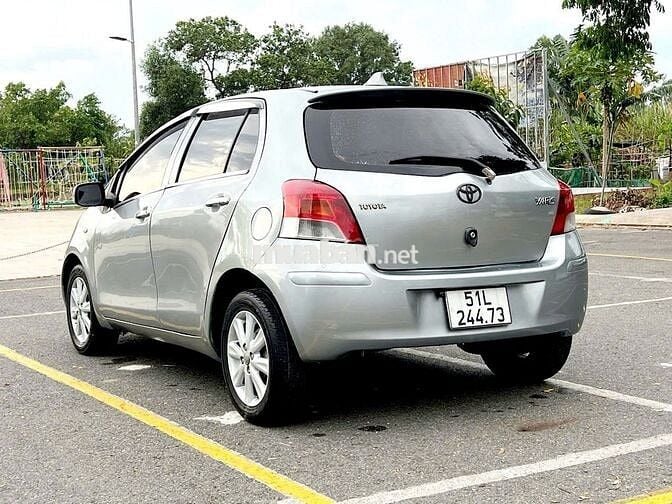 Toyota Yaris 2009 1.3 AT - Ghi bạc đẹp