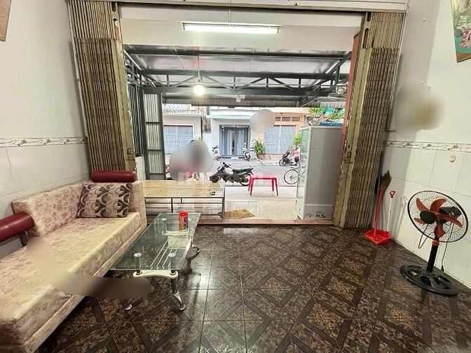 Gia đình có việc cần bán gấp căn nhà ở Bình Chánh 600tr không bớt
