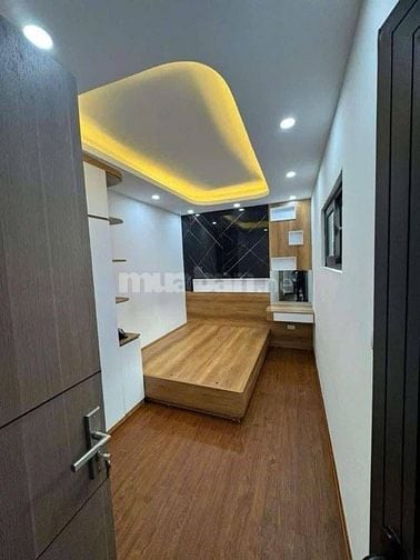 Nhà Đẹp Gần Phố, Giáp Bát, Hoàng Mai 19/25m, 6 tầng, giá 5.9 tỷ.