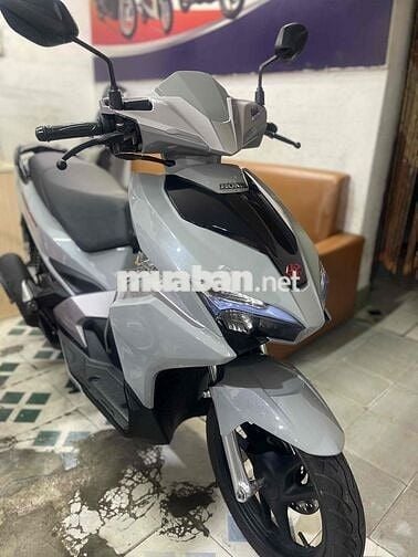 cửa hàng cần bán