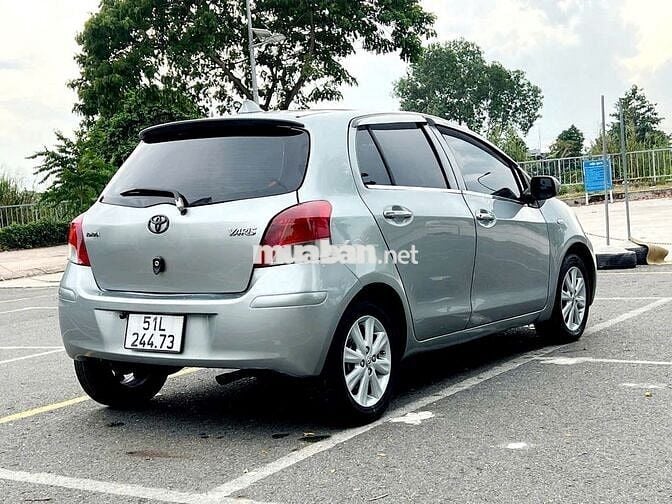 Toyota Yaris 2009 1.3 AT - Ghi bạc đẹp