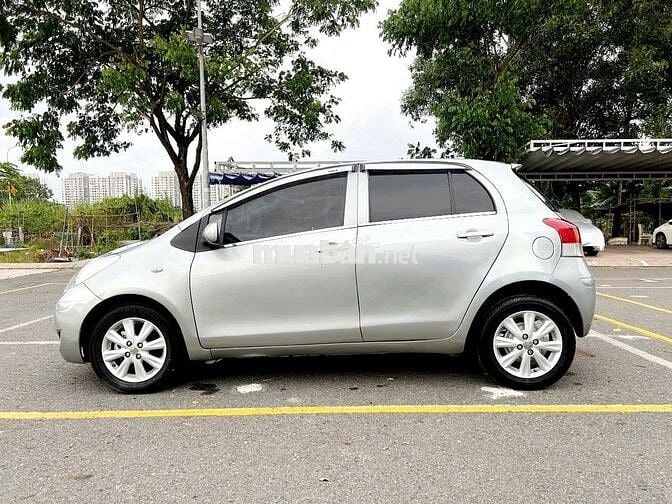 Toyota Yaris 2009 1.3 AT - Ghi bạc đẹp