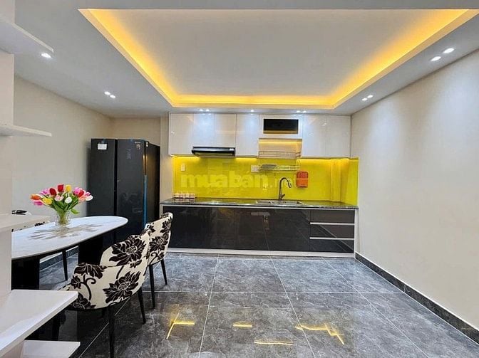 Tân Phú - Bán nhà 3 tầng 5PN - hẻm ô tô thông gần Đầm Sen - 6,9t