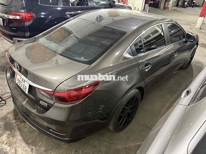 Mazda 6 2017 2.0 Premium - nhiều đồ chơi