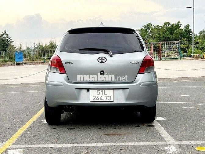 Toyota Yaris 2009 1.3 AT - Ghi bạc đẹp
